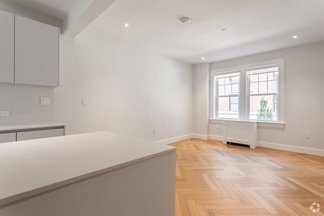 Photo - Forest Court