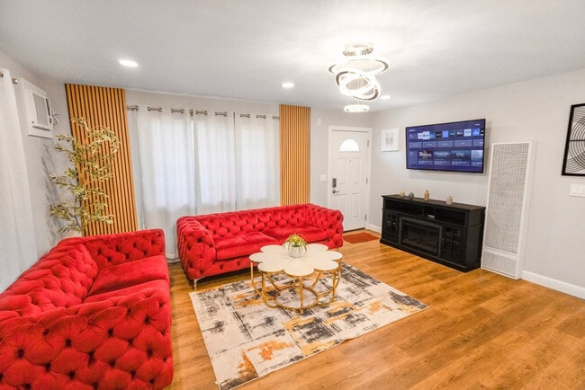 Photo - 1063-67 Gillespie Dr Unit SI ID1471801P