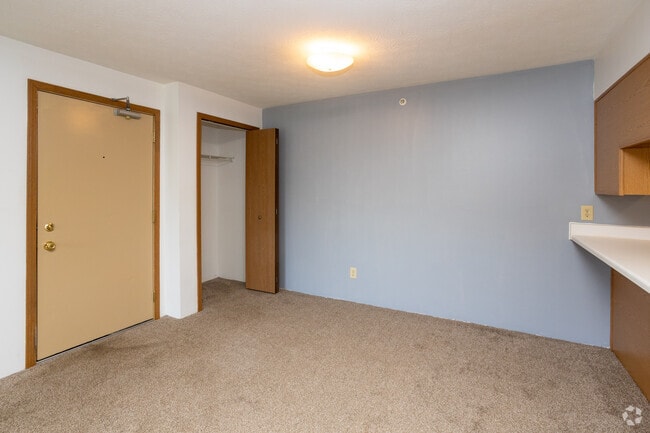 2BR, 1BA - 960 SF - Dining Area - Fry Estates Apartments