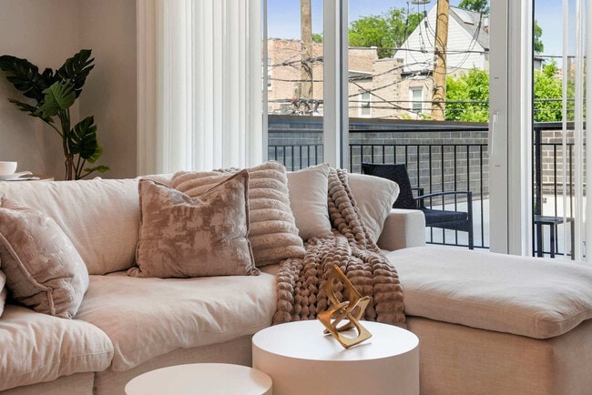 Photo - 2344 W Polk St Unit ID1359789P