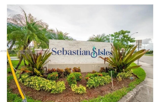 Photo - 149 NE 3rd St