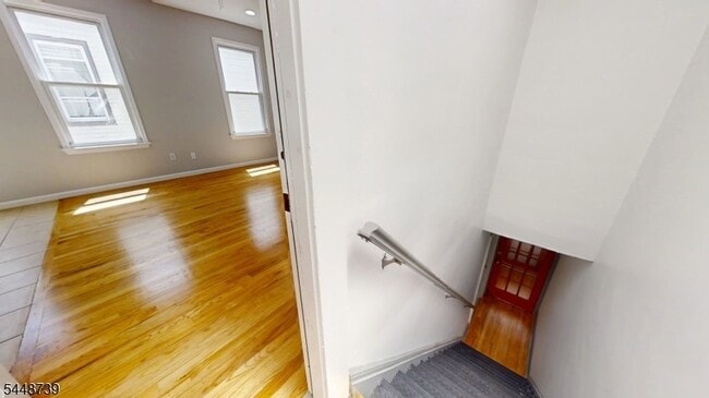 Photo - 11 Schuyler Ct
