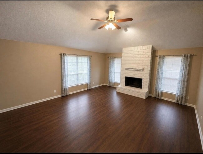 Photo - 16405 Lone Wolf Dr