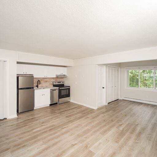 Building Photo - Woodbury Knoll