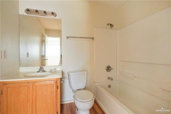 Photo - 509 E Buchanan Ave