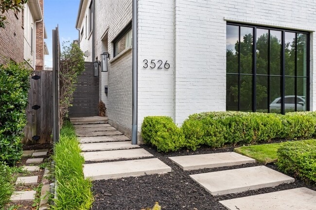 Photo - 3526 Asbury St