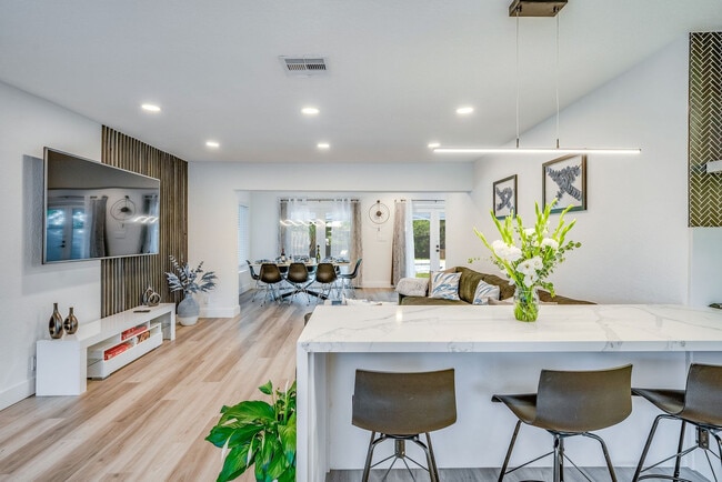 Photo - 834 SW 14th Ct Unit SI FL1-ID1475651P