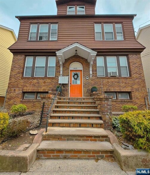 Photo - 458-460 Leslie Street Unit 2L Unit 2L