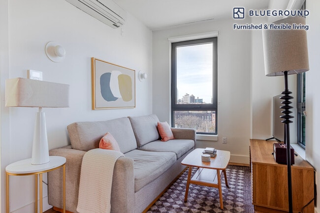 Building Photo - 130 Hope St Unit FL7-ID2204