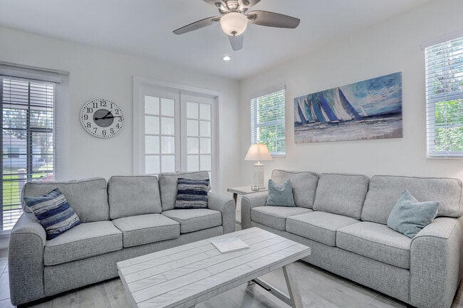 Building Photo - 3100 Andrews Ave Unit ID1073507P