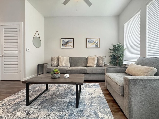 Building Photo - 124 S Morgan St Unit SI ID1504567P