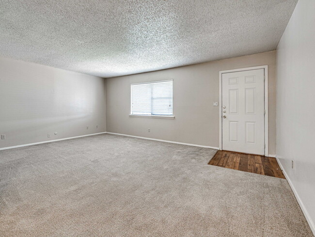 Living Room - Lakeview Townhomes