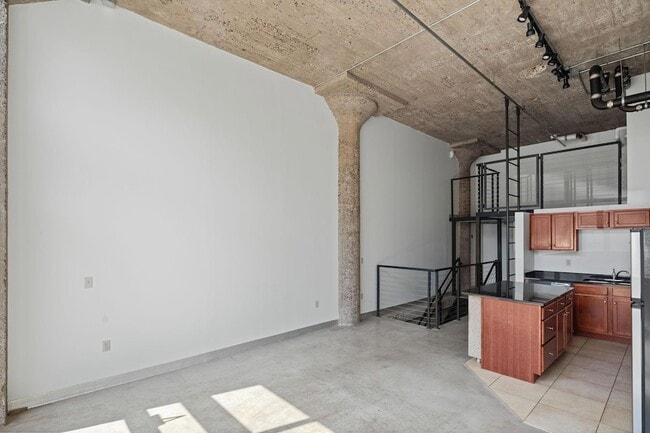 Photo - 521 S 7th St