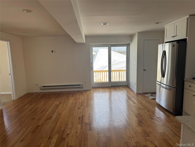 Photo - 505 S Main St