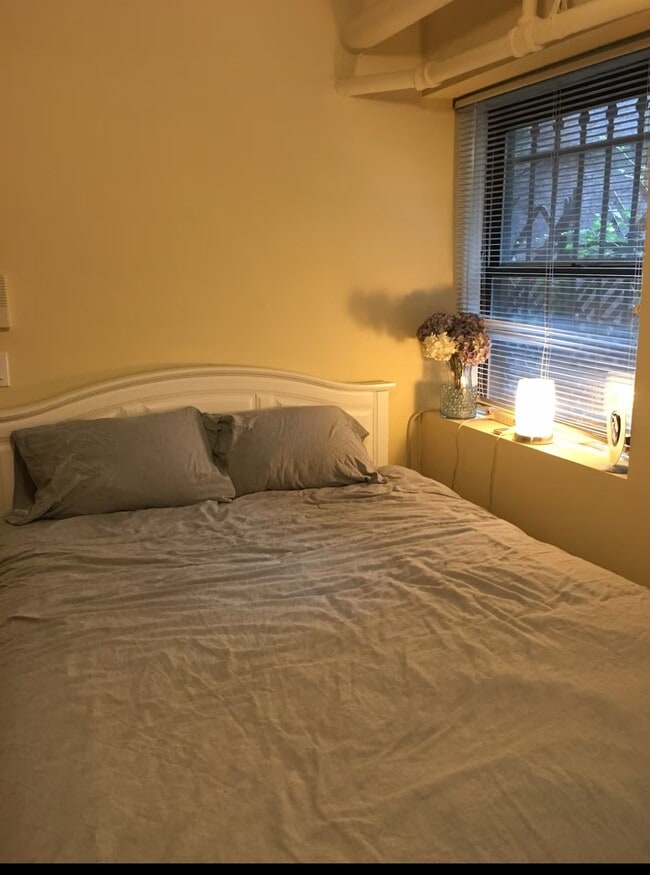 Photo - 119 W 80th St