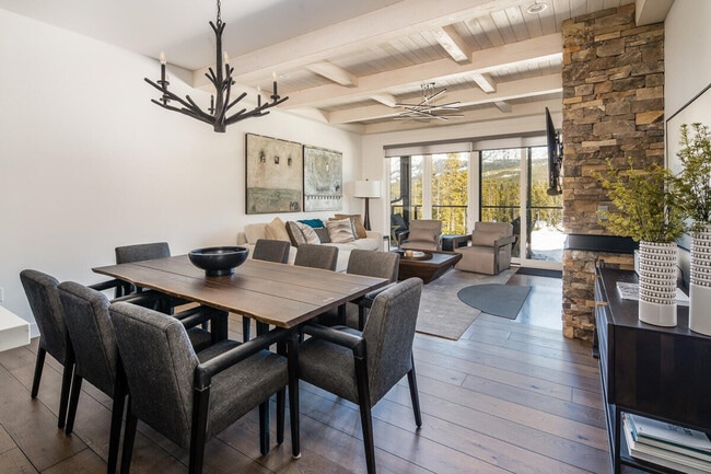 Photo - 5 Wildwood Rd W Unit ID1255715P