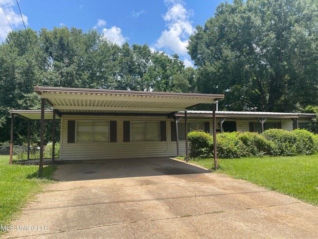 Building Photo - 1090 Branch St