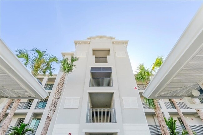 Building Photo - 15345 Grn Acrs Ave