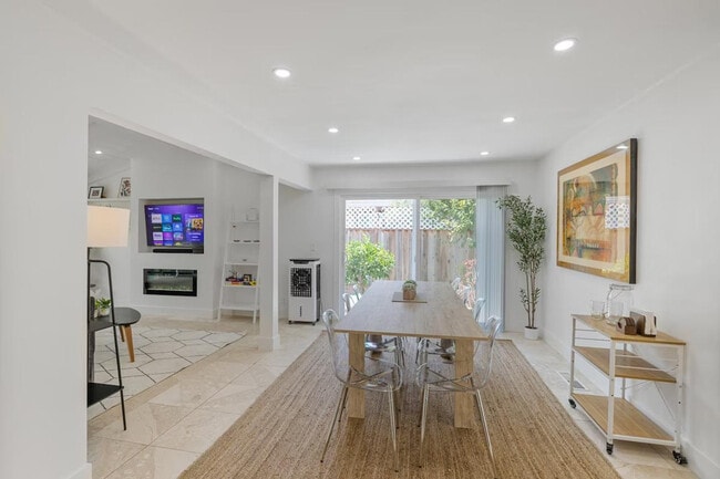 Photo - 398 Pinehurst Ave Unit ID1310556P