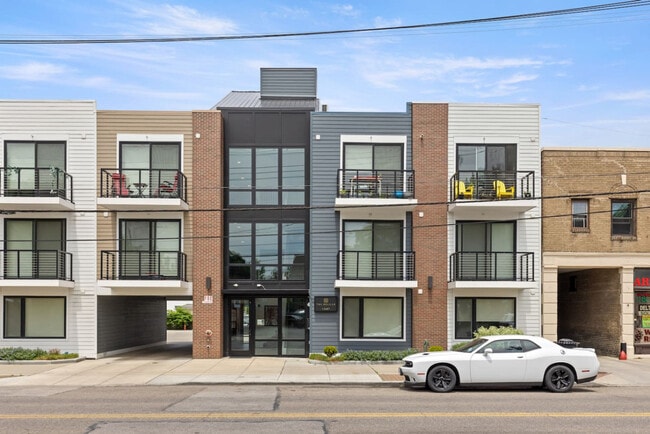 Photo - 12607 Larchmere Blvd Unit SI FL1-ID1335760P