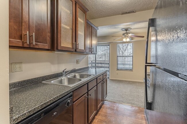 Photo - Delta Square Apartments - Lansing, MI
