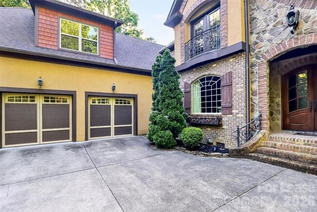 Photo - 6031 Greystone Dr