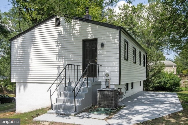 Photo - 3604 Halloway N