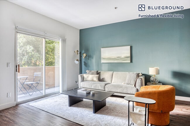 Photo - 1353 N Martel Ave Unit FL1-ID55