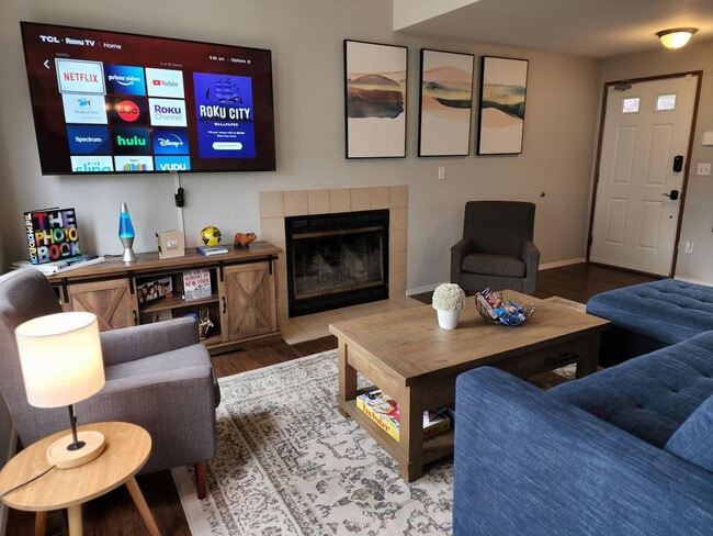 Building Photo - 15904 Admiralty Way Unit ID1051265P