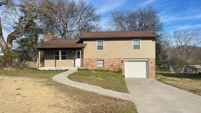 Photo - 115 N Valley Dr NW