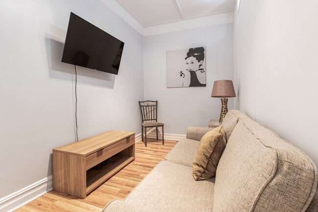 Building Photo - 414 W 46th St Unit ID1323965P