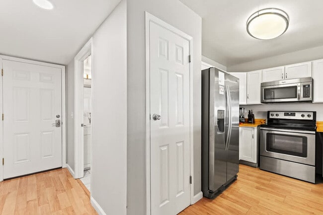 Photo - 5218 Beach Dr Unit ID1355001P