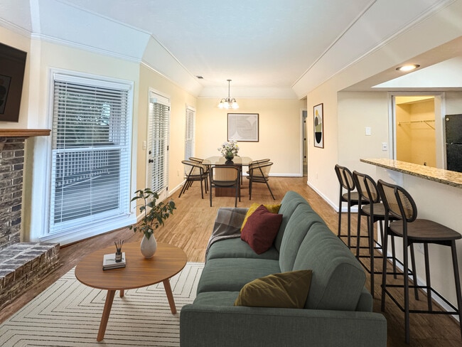 Photo - Le Craw On 13th