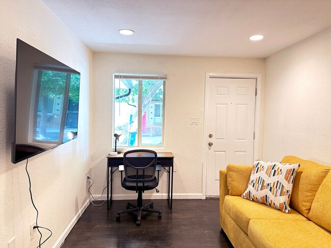 Building Photo - 1430 Pierce St Unit SI ID1341155P