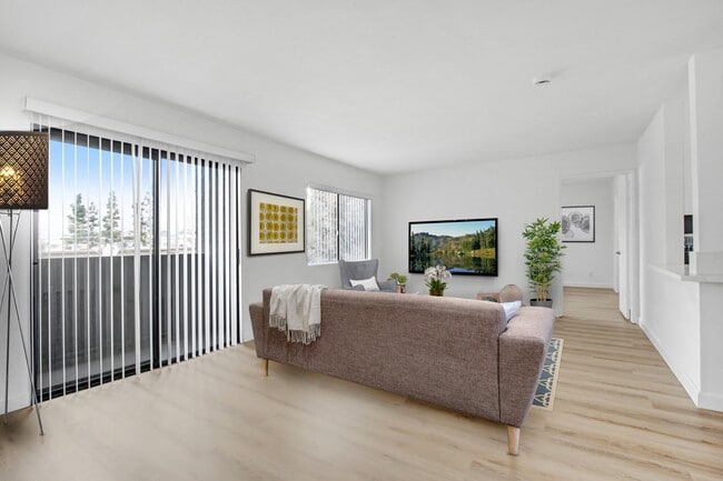 Unit 309 Living - Valleywood Apartments