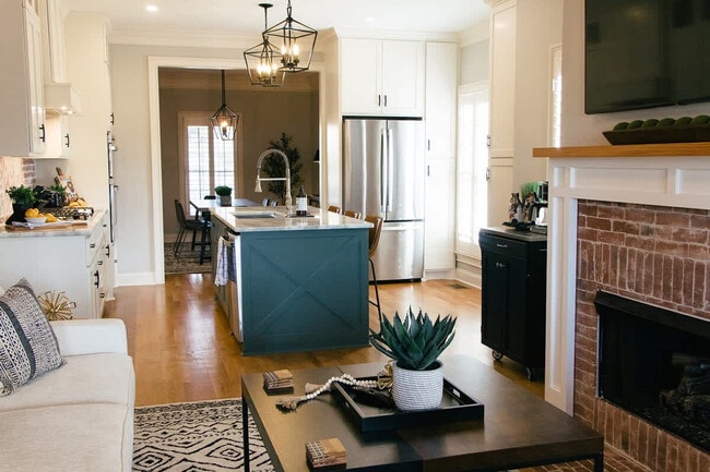 Photo - 131F Woodmont Blvd Unit ID1051664P