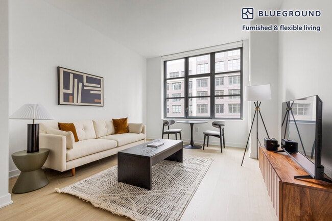 Building Photo - 160 Front St Unit FL5-ID2163