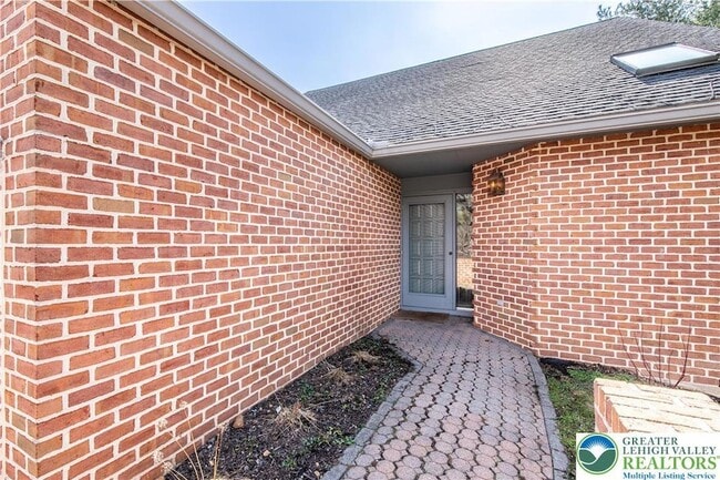 Photo - 5721 Crawford Dr