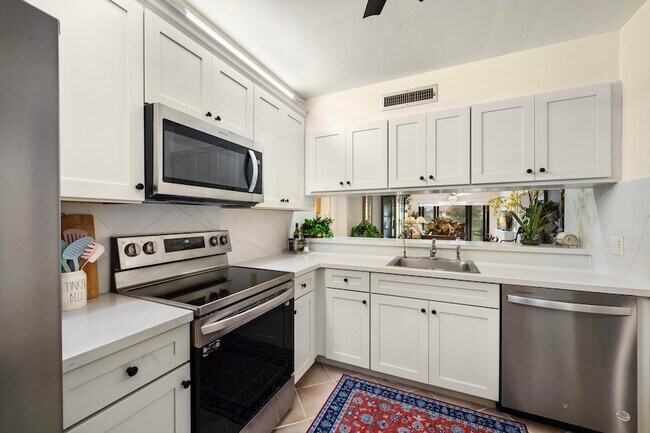 Photo - 601 Seafarer Cir Unit 1040