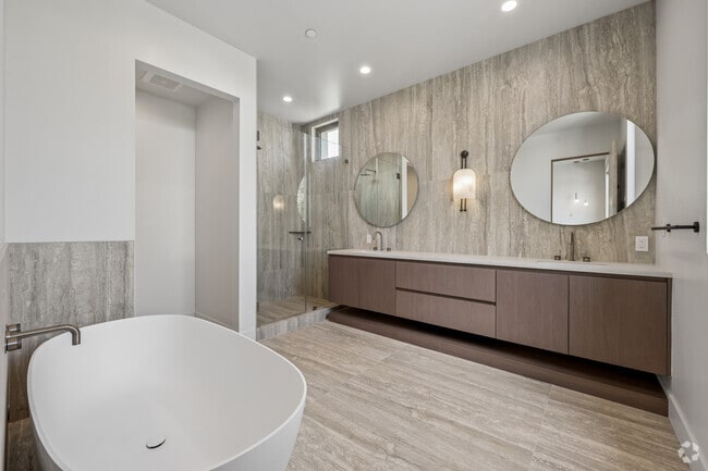 4BR, 4BA - 2979SF - Primary Bathroom - 11835 Tennessee Pl