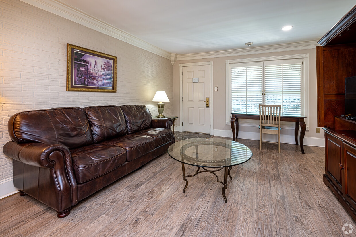 Floor Plan - Deluxe One-Bedroom