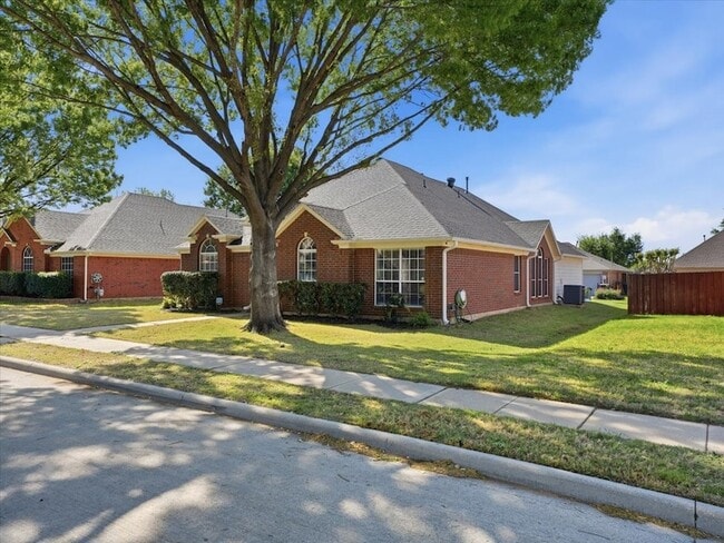 Photo - 1316 Pelham Ln
