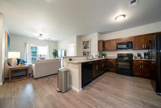 Building Photo - Crescent Falls