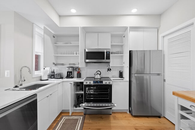 Photo - 418 D St SE Unit ID1045688P