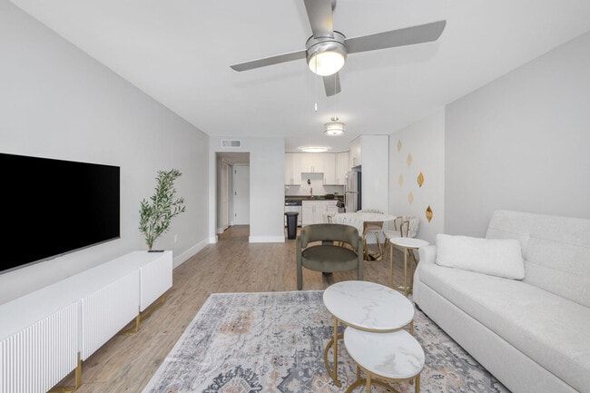 Photo - 4403 W Cleveland St Unit ID1365973P