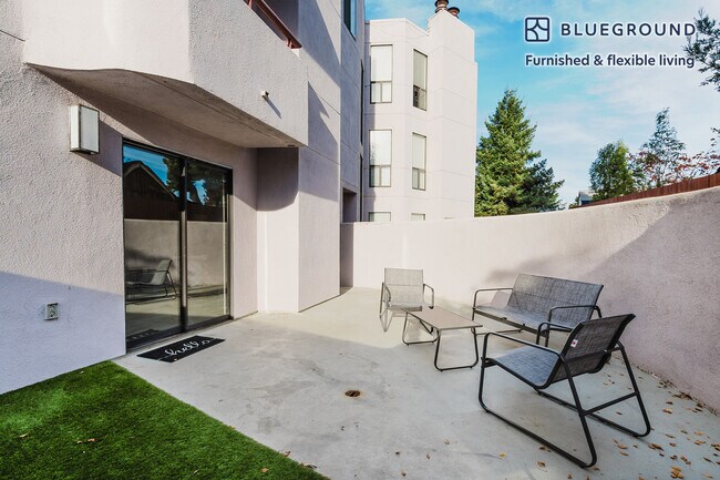 Photo - 5 W Bellevue Ave Unit FL0-ID1786