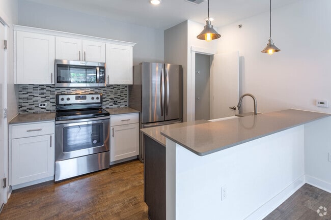 Studio, 1 BA - Park City - 578 SF - Elevation Apartments