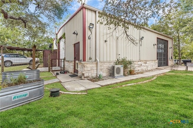 Building Photo - 218 Alexandra Ln