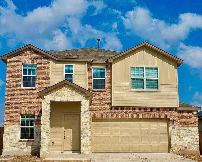 Photo - 290 Silver Glen Dr