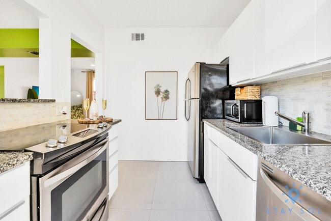 Photo - 809 S Ocean Dr Unit ID1227310P